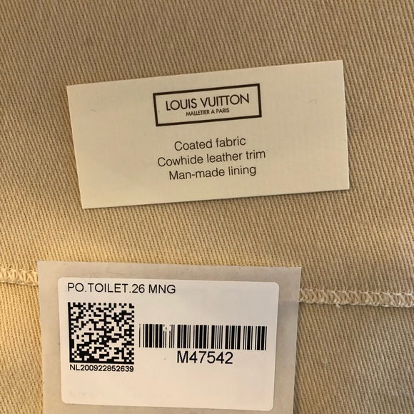 ❌SOLD❌ Louis Vuitton toiletry 26 - Picture 9 of 11